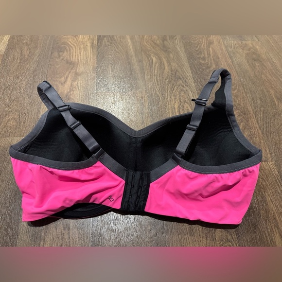 Torrid Active Sports Bra Size 44DD Convertible J-Hook Underwire Pink Black - Picture 3 of 8